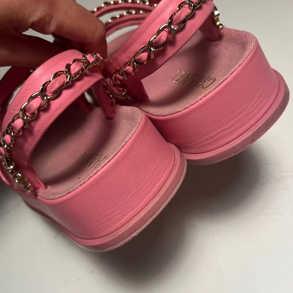 CHANEL Vibrant Pink Leather Sandals - Picture 3 of 8